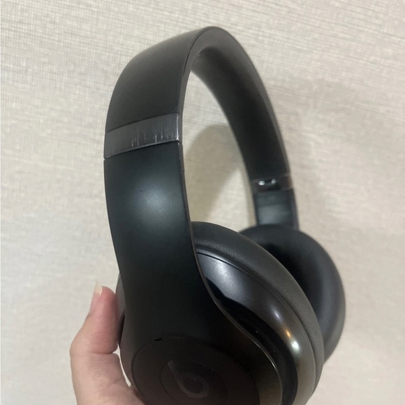 Beats by Dr. Dre Beats Studio Pro Wireless Noise Cancelling Black - Picture 3 of 7